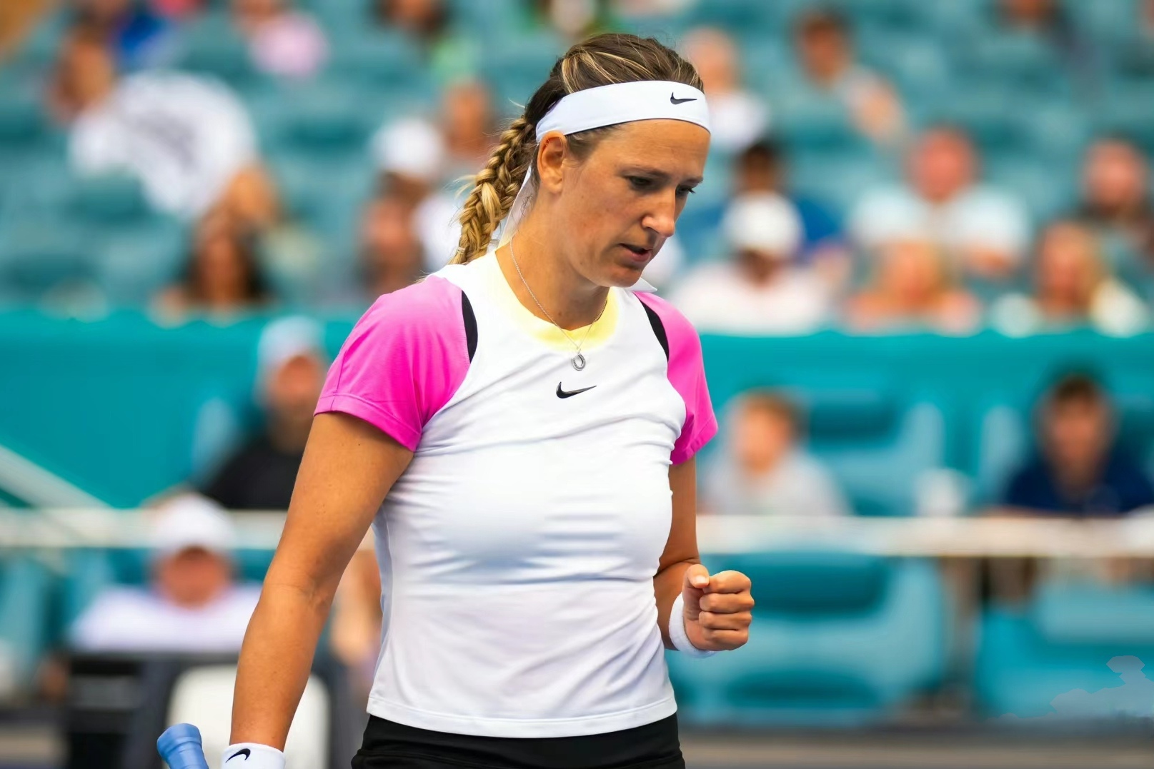 关于阿扎伦卡迎来三赛季高光表现,中国队球迷沸腾!的信息 关于阿扎伦卡迎来三赛季高光表现,中国队球迷沸腾!的信息