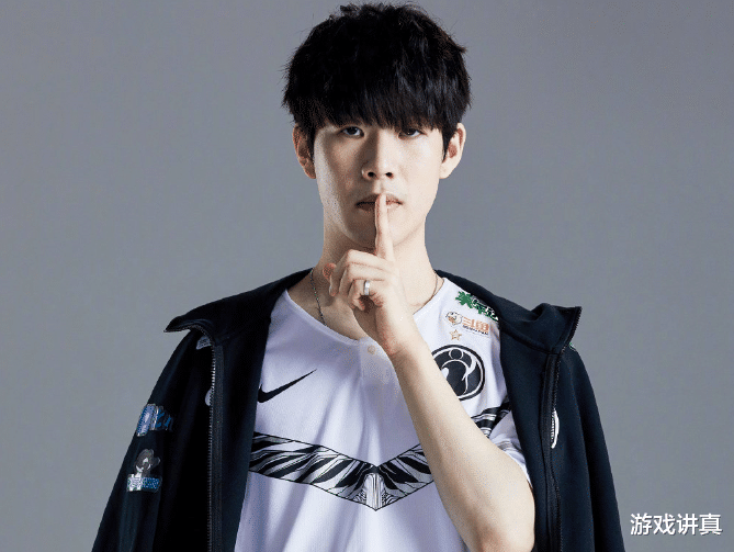 九游娱乐-包含Rookie连续三场比赛得分超过回归赛场，美国队挑战极限！的词条