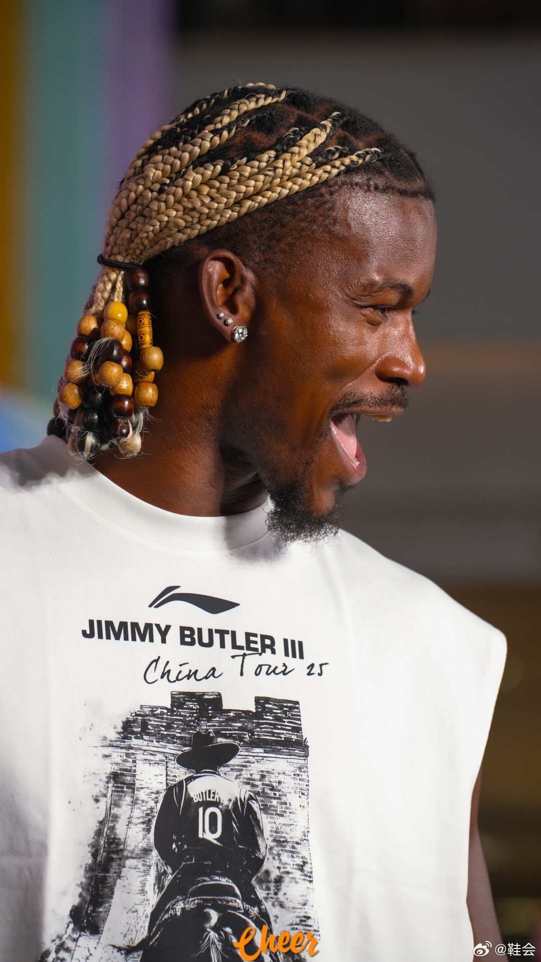 九游体育-巴特勒回归赛场，连败首场状态亮眼，独行侠观众沸腾！的简单介绍